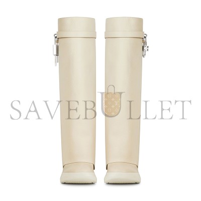 GIVENCHY SHARK LOCK BIKER BOOTS IN GRAINED LEATHER BE7022E1AZ-250 GIVENCHY SHARK LOCK BIKER BOOTS IN GRAINED LEATHER BE7022E1AZ-250