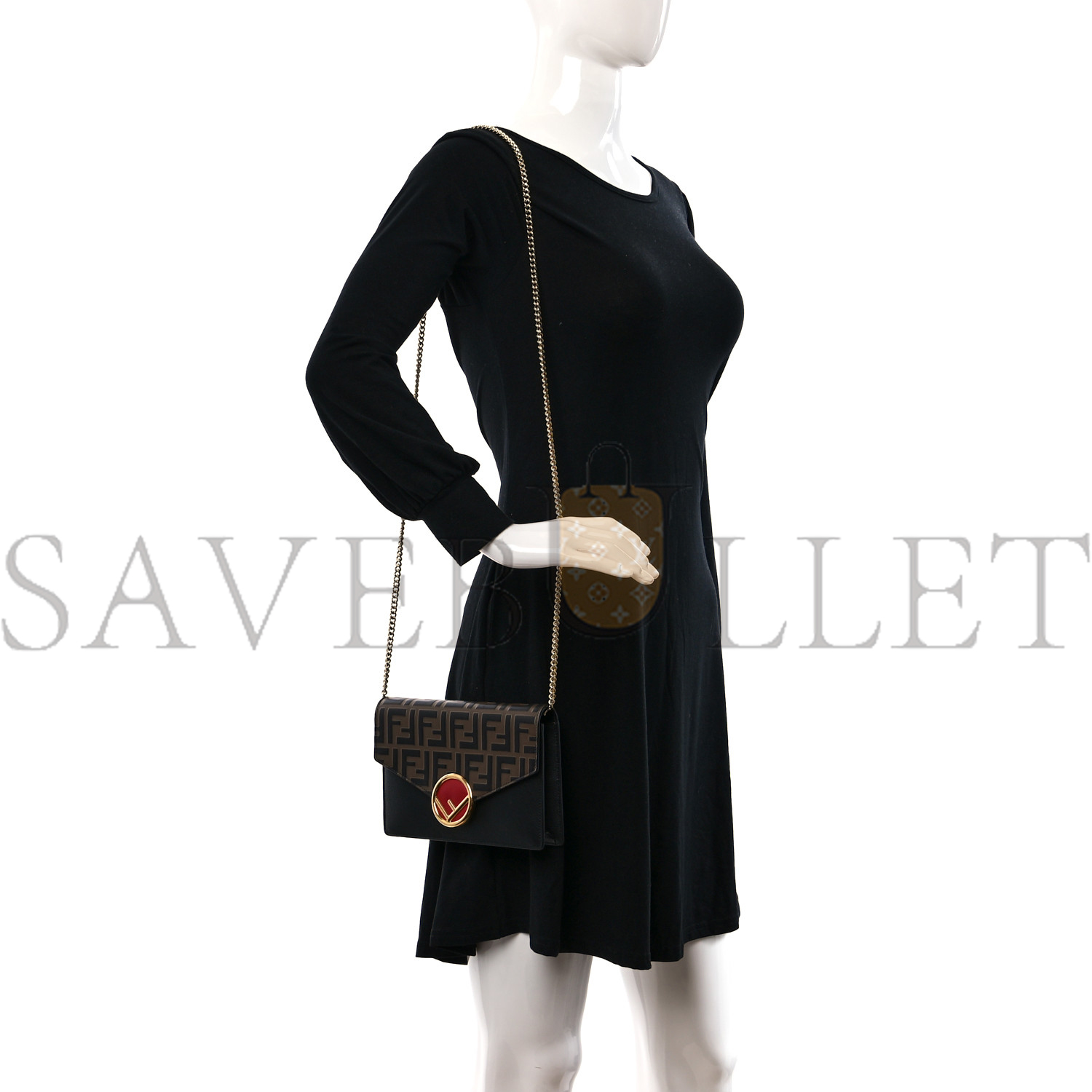 FENDI VITELLO CRUISE F IS FENDI BI-COLOR FF 1974 EMBOSSED MEDIUM ENVELOPE WALLET ON CHAIN BLACK MAYA (20*13*4cm) FENDI VITELLO CRUISE F IS FENDI BI-COLOR FF 1974 EMBOSSED MEDIUM ENVELOPE WALLET ON CHAIN BLACK MAYA (20*13*4cm)