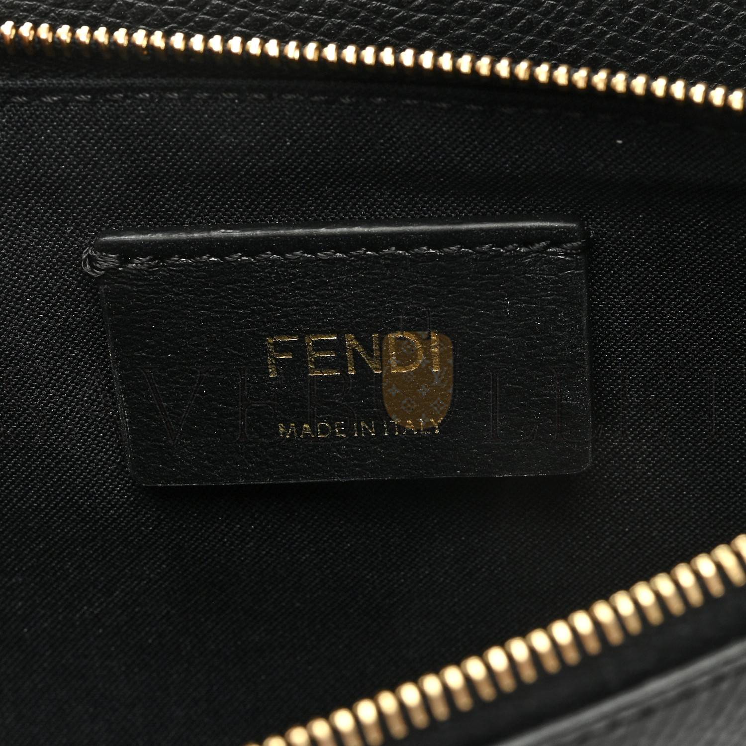 FENDI VITELLO CRUISE F IS FENDI BI-COLOR FF 1974 EMBOSSED MEDIUM ENVELOPE WALLET ON CHAIN BLACK MAYA (20*13*4cm) FENDI VITELLO CRUISE F IS FENDI BI-COLOR FF 1974 EMBOSSED MEDIUM ENVELOPE WALLET ON CHAIN BLACK MAYA (20*13*4cm)
