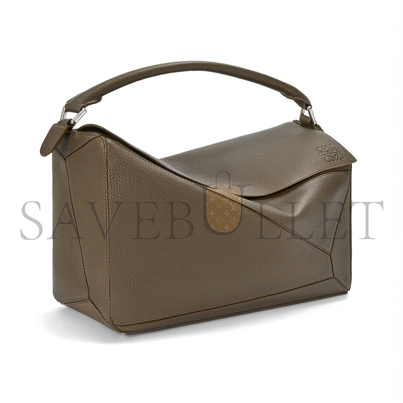 LOEWE LARGE PUZZLE BAG IN SUPPLE GRAINED CALFSKIN B510PNLX01 (33*21.5*14.7cm) LOEWE LARGE PUZZLE BAG IN SUPPLE GRAINED CALFSKIN B510PNLX01 (33*21.5*14.7cm)