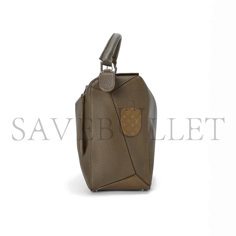 LOEWE LARGE PUZZLE BAG IN SUPPLE GRAINED CALFSKIN B510PNLX01 (33*21.5*14.7cm) LOEWE LARGE PUZZLE BAG IN SUPPLE GRAINED CALFSKIN B510PNLX01 (33*21.5*14.7cm)