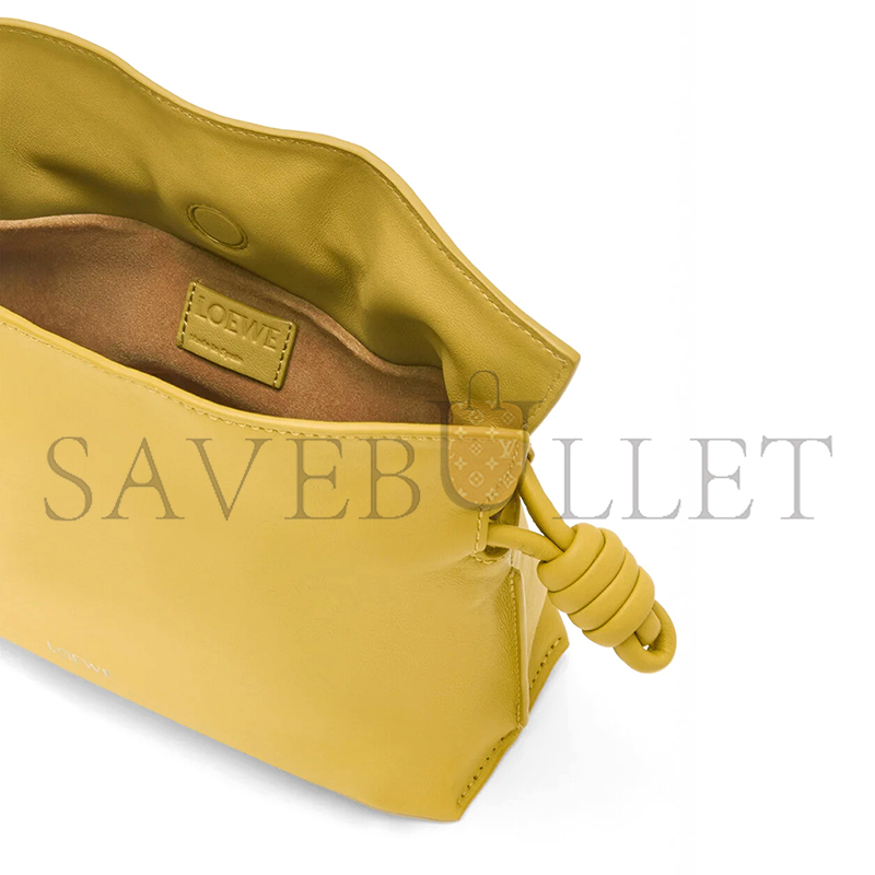 LOEWE MINI FLAMENCO CLUTCH IN NAPPA CALFSKIN A411FC2XA6 (23.9*18*9cm) LOEWE MINI FLAMENCO CLUTCH IN NAPPA CALFSKIN A411FC2XA6 (23.9*18*9cm)