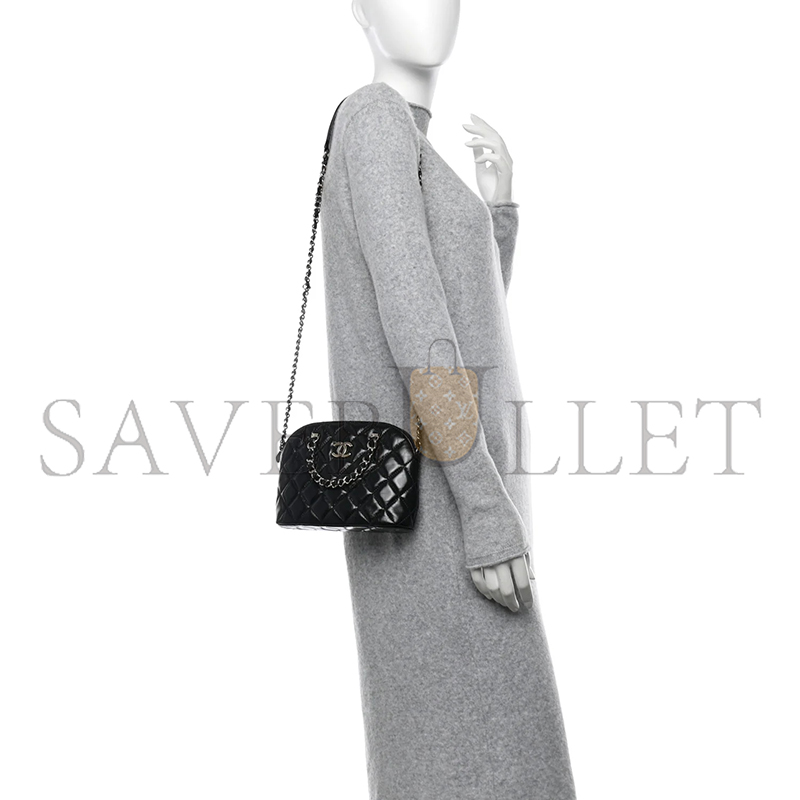 CHANEL SHINY LAMBSKIN QUILTED SHINY COCO CLUTCH WITH CHAIN BLACK (20*15*6cm)