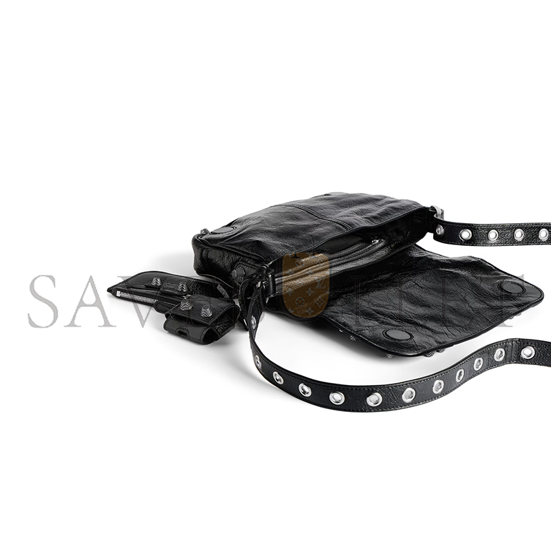 BALENCIAGA MEN'S LE CAGOLE FLAP BAG XS IN BLACK 719082210KR1000 (24*14*5cm) BALENCIAGA MEN'S LE CAGOLE FLAP BAG XS IN BLACK 719082210KR1000 (24*14*5cm)