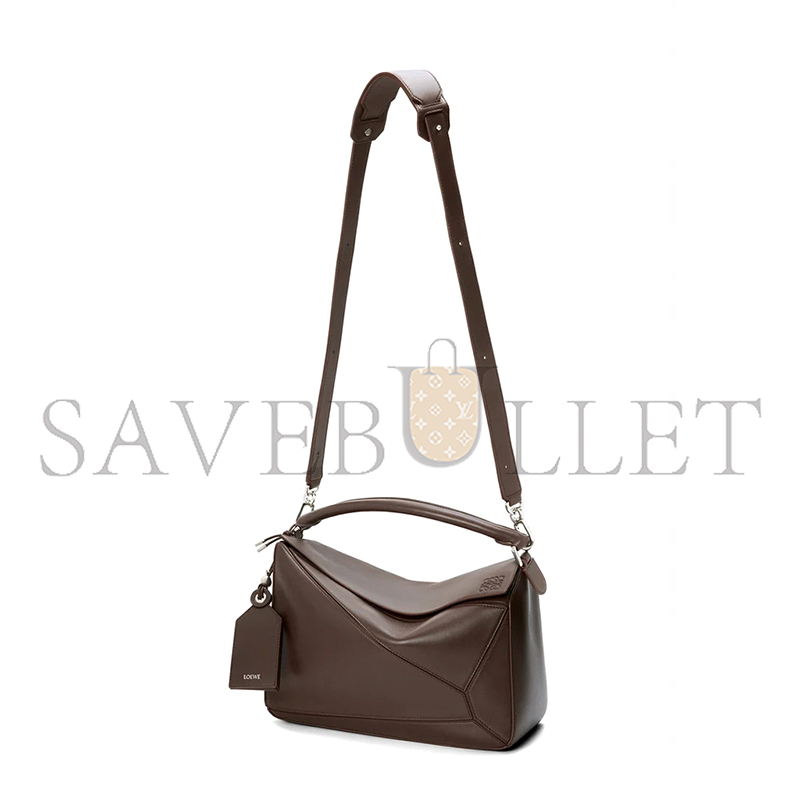 LOEWE LARGE FEATHERLIGHT PUZZLE BAG IN NAPPA LAMBSKIN B510PNLX02 (33*21.5*14.7cm) LOEWE LARGE FEATHERLIGHT PUZZLE BAG IN NAPPA LAMBSKIN B510PNLX02 (33*21.5*14.7cm)