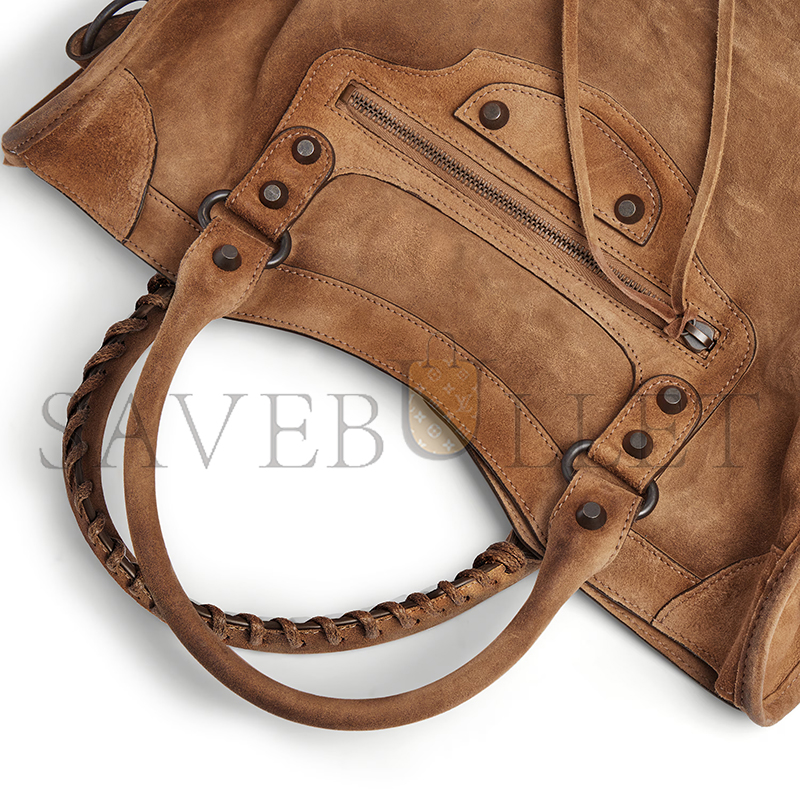 BALENCIAGA WOMEN'S LE CITY BAG MEDIUM IN CAMEL 8230582AB2A2533 (38*24*13cm) BALENCIAGA WOMEN'S LE CITY BAG MEDIUM IN CAMEL 8230582AB2A2533 (38*24*13cm)